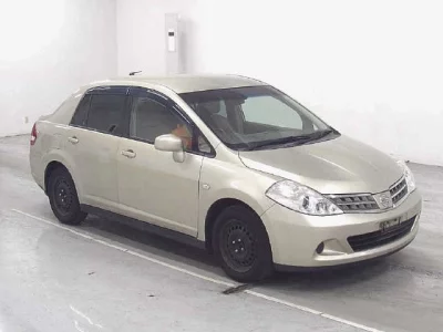 Nissan TIIDA LATIO