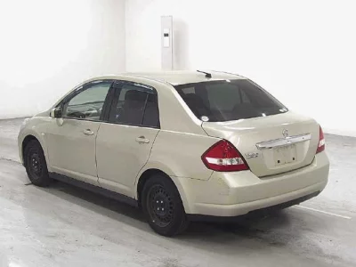 Nissan TIIDA LATIO
