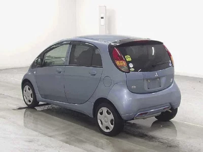 Mitsubishi I