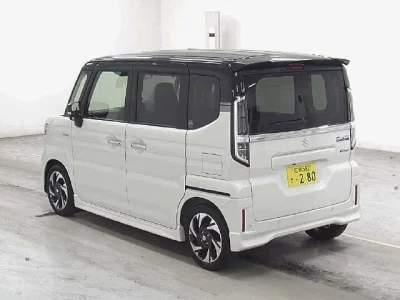 Suzuki Spacia