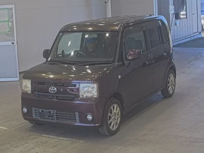 Toyota PIXIS SPACE