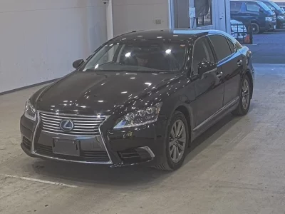 Lexus LS600hL