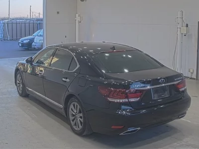 Lexus LS600hL