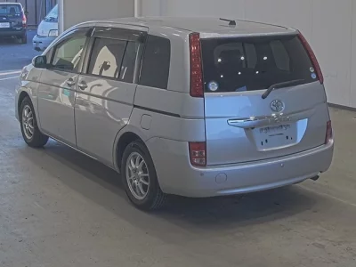 Toyota ISIS