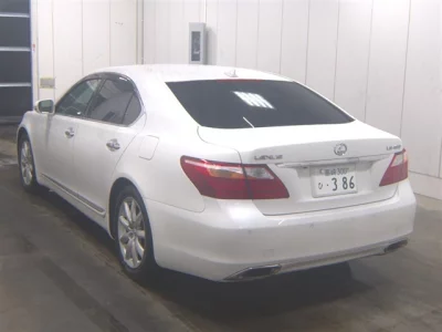 Lexus LS