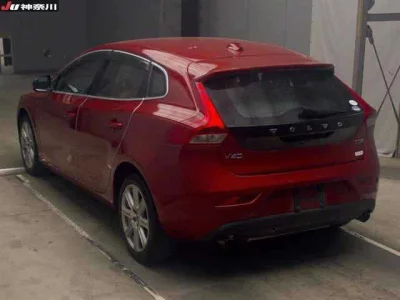 Volvo V40