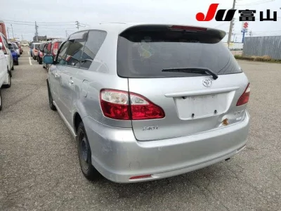 Toyota Ipsum