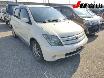 Toyota IST