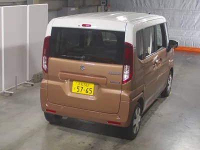 Suzuki Spacia