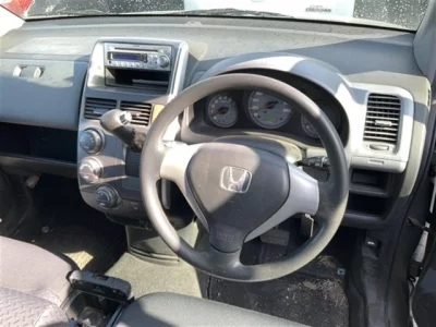 Honda Mobilio Spike