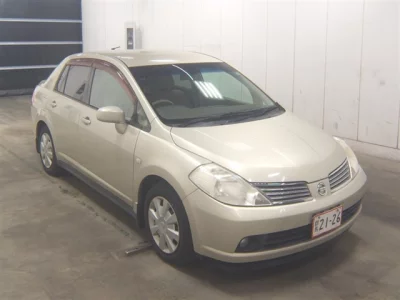 Nissan Tiida Latio