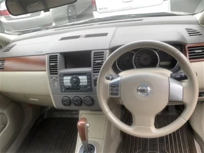 Nissan TIIDA LATIO