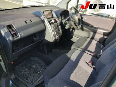 Honda Mobilio Spike
