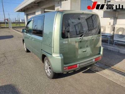 Honda Mobilio Spike