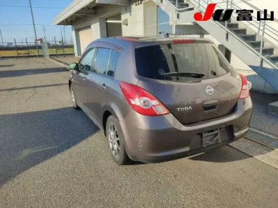 Nissan Tiida