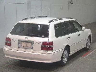 Toyota Crown Estate