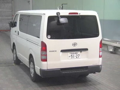 Toyota HiAce Van