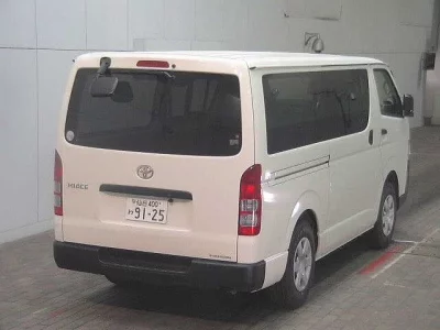 Toyota HiAce Van