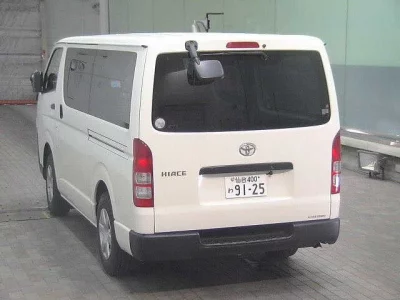 Toyota HiAce Van