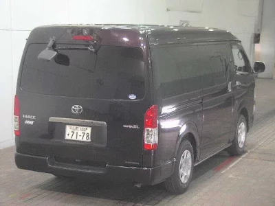 Toyota HiAce Van