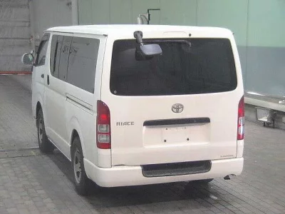 Toyota HiAce Van