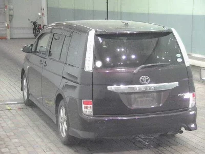 Toyota Isis