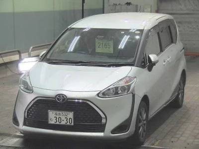 Toyota Sienta