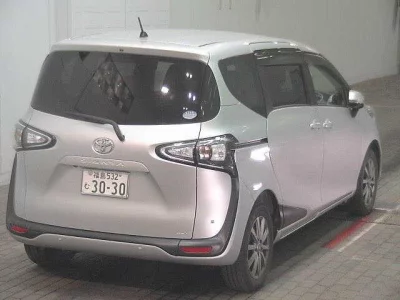 Toyota Sienta