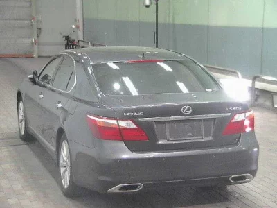 Lexus LS460L