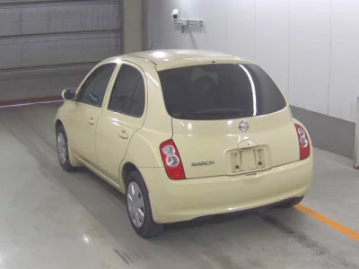 Nissan March