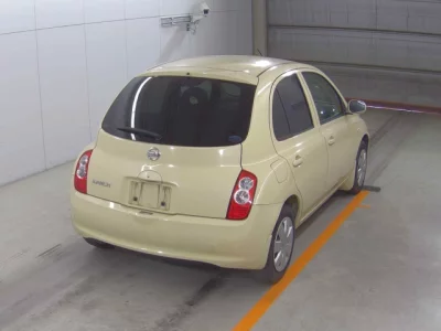 Nissan March
