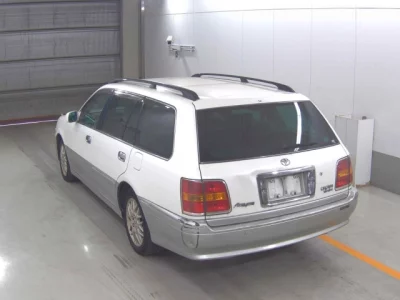 Toyota Crown Estate