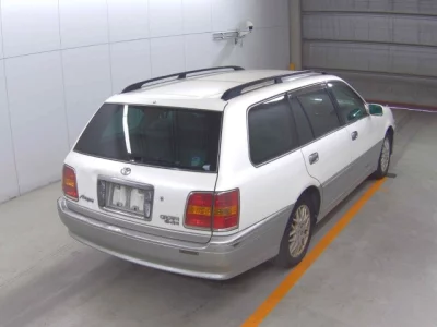 Toyota Crown Estate