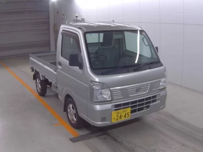 Nissan NT100 Clipper