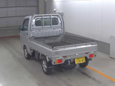 Nissan NT100 Clipper