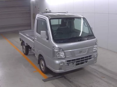 Nissan NT100 Clipper