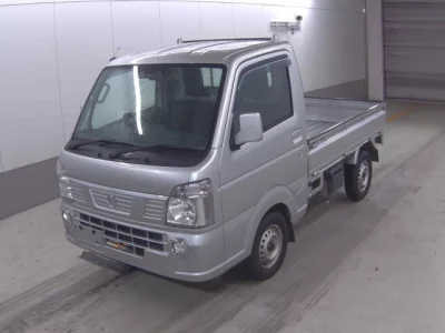Nissan NT100 Clipper
