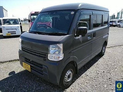 Mitsubishi Minicab Van