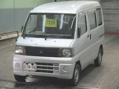 Mitsubishi Minicab Van