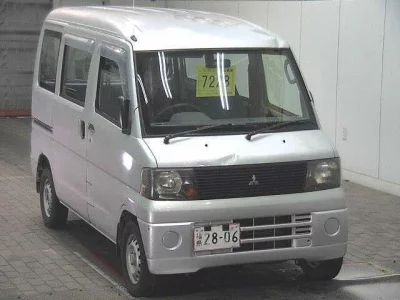 Mitsubishi Minicab Van