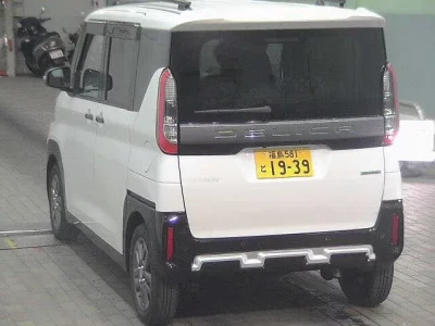 Mitsubishi Delica Mini
