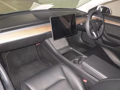 Tesla MODEL3