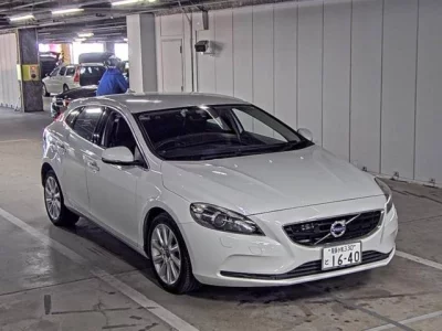 Volvo V40