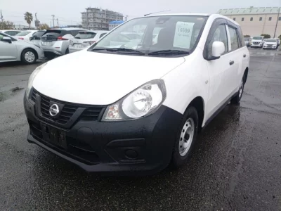 Nissan AD