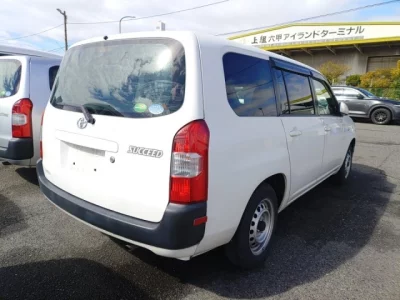 Toyota SUCCEED