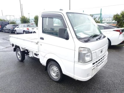 Nissan NT100 Clipper