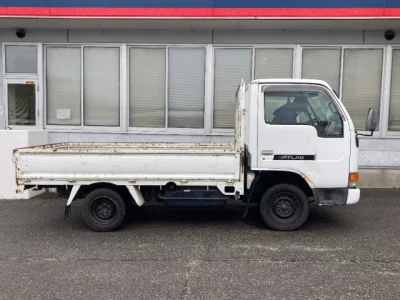 Nissan Atlas