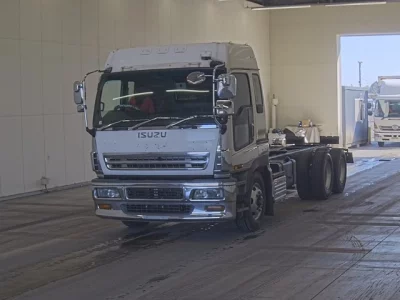 Isuzu Giga