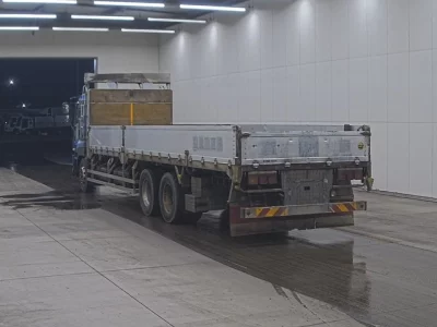 Isuzu Giga