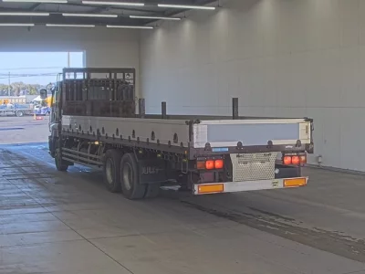 Isuzu Giga